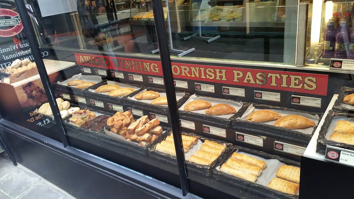 Doughnut Shop bakes